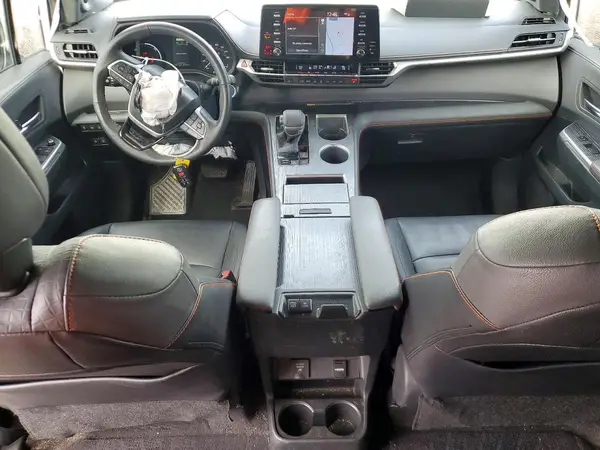5TDDSKFC0NS056033 2022 TOYOTA SIENNA - Image 8