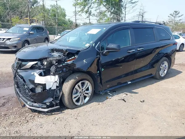 5TDDSKFC0NS072149 2022 TOYOTA SIENNA - Image 2