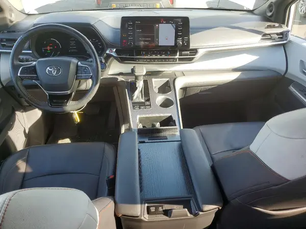 5TDDSKFC0PS100941 2023 TOYOTA SIENNA - Image 8