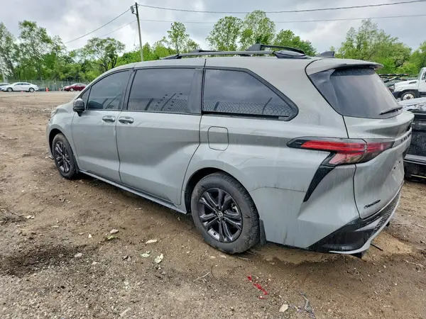 5TDDSKFC0SS171081 2025 TOYOTA SIENNA - Image 2