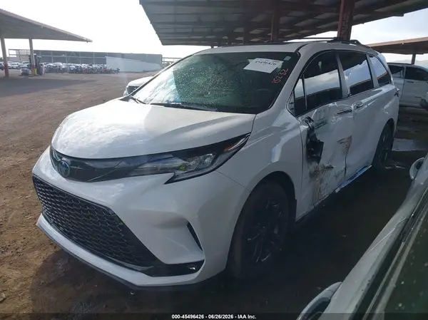 5TDDSKFC0SS180671 2025 TOYOTA SIENNA - Image 2