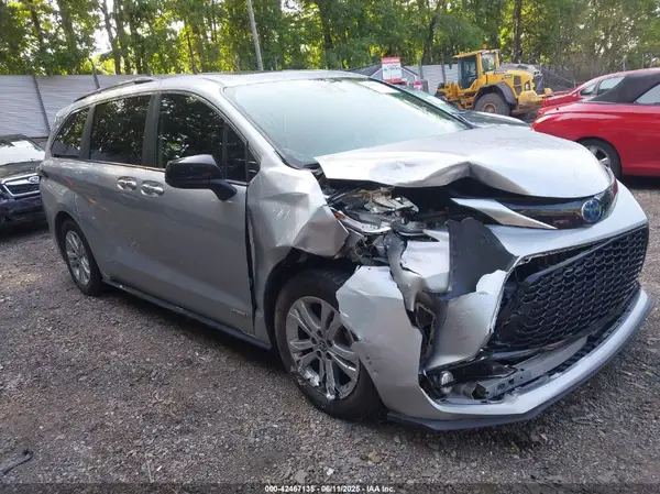5TDDSKFC1MS026604 2021 TOYOTA SIENNA - Image 1