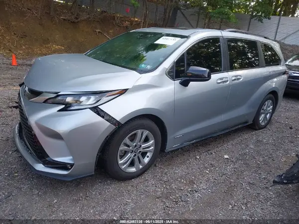 5TDDSKFC1MS026604 2021 TOYOTA SIENNA - Image 2