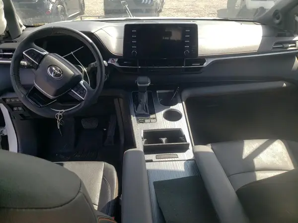 5TDDSKFC1PS099900 2023 TOYOTA SIENNA - Image 8