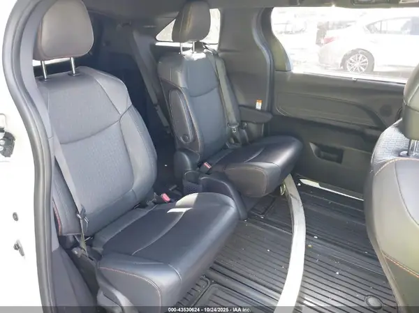 5TDDSKFC2NS073156 2022 TOYOTA SIENNA - Image 8