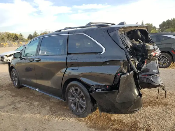 5TDDSKFC2RS114018 2024 TOYOTA SIENNA - Image 2