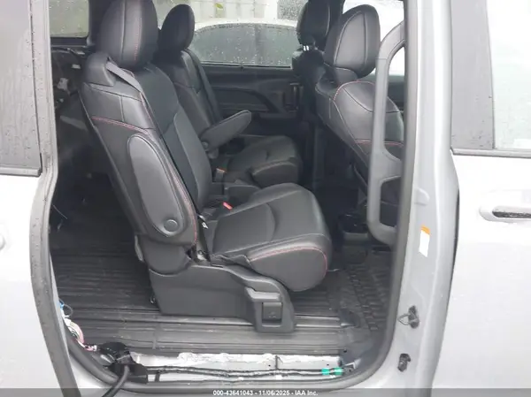 5TDDSKFC2SS171129 2025 TOYOTA SIENNA - Image 8