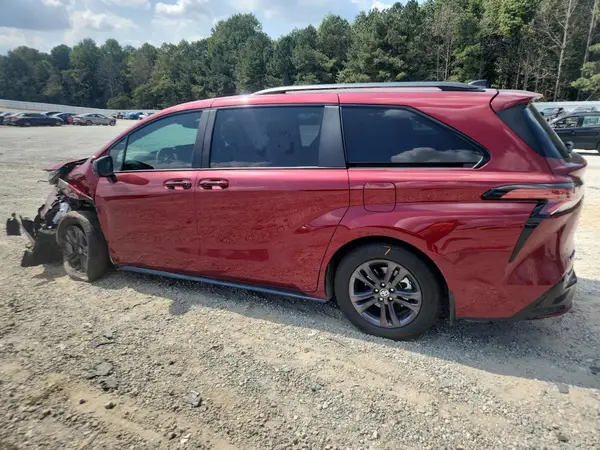 5TDDSKFC2SS186990 2025 TOYOTA SIENNA - Image 2