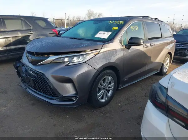 5TDDSKFC3MS026281 2021 TOYOTA SIENNA - Image 2
