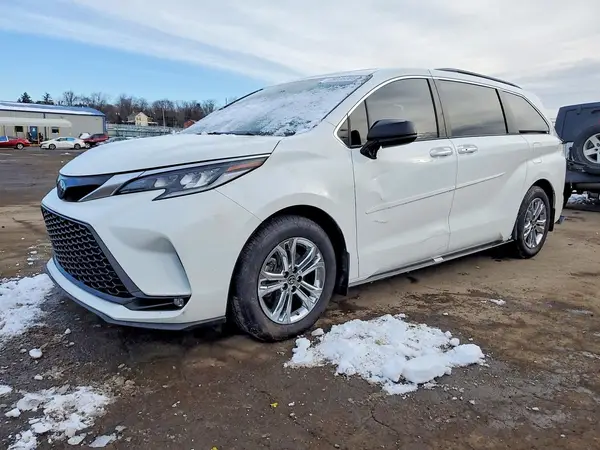 5TDDSKFC3NS053580 2022 TOYOTA SIENNA - Image 1