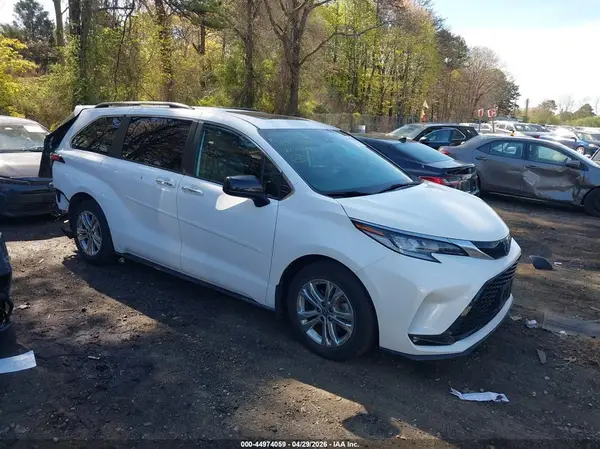 5TDDSKFC3NS073652 2022 TOYOTA SIENNA - Image 1