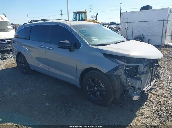 5TDDSKFC3RS126839 2024 TOYOTA SIENNA - Image 1