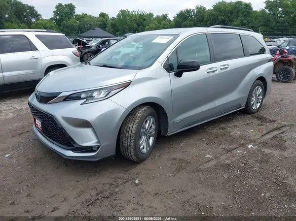 5TDDSKFC4MS011045 2021 TOYOTA SIENNA - Image 2