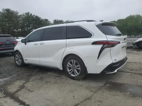 5TDDSKFC4MS036186 2021 TOYOTA SIENNA - Image 2