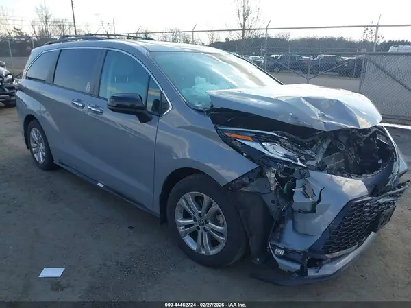 5TDDSKFC4PS081830 2023 TOYOTA SIENNA - Image 1