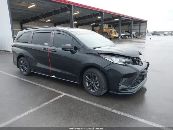 5TDDSKFC4SS181659 2025 TOYOTA SIENNA - Image 1