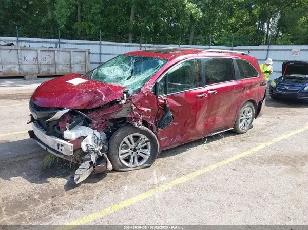 5TDDSKFC5MS036942 2021 TOYOTA SIENNA - Image 2