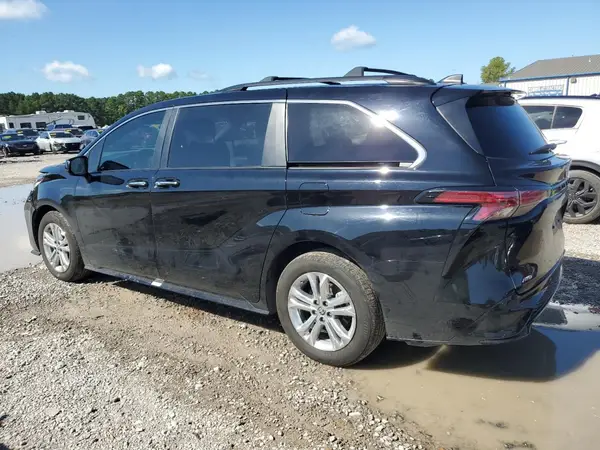5TDDSKFC5PS102572 2023 TOYOTA SIENNA - Image 2