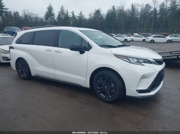 5TDDSKFC5RS152049 2024 TOYOTA SIENNA - Image 1