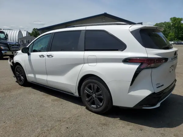 5TDDSKFC5SS157919 2025 TOYOTA SIENNA - Image 2