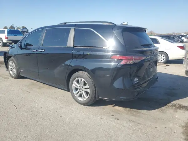 5TDDSKFC6MS002427 2021 TOYOTA SIENNA - Image 2