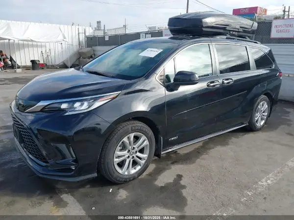 5TDDSKFC6MS019311 2021 TOYOTA SIENNA - Image 2