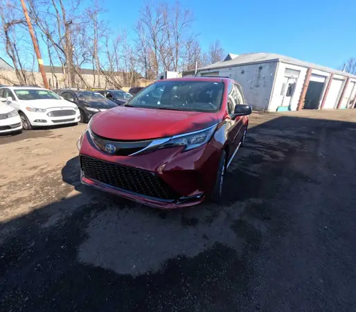 5TDDSKFC6NS057039 2022 TOYOTA SIENNA - Image 2