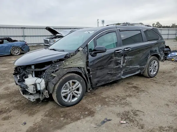 5TDDSKFC6NS072043 2022 TOYOTA SIENNA - Image 1
