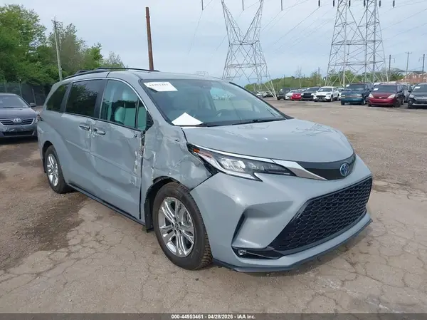 5TDDSKFC6PS084258 2023 TOYOTA SIENNA - Image 1