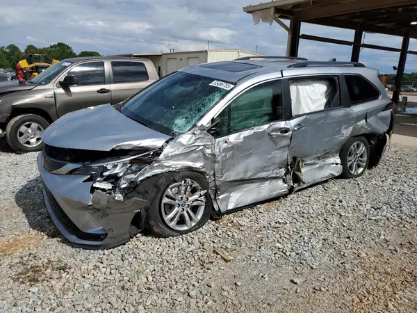 5TDDSKFC6PS098158 2023 TOYOTA SIENNA - Image 1