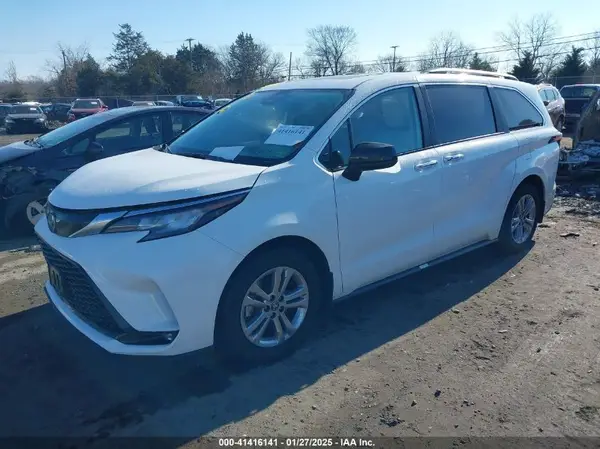 5TDDSKFC6PS107134 2023 TOYOTA SIENNA - Image 2