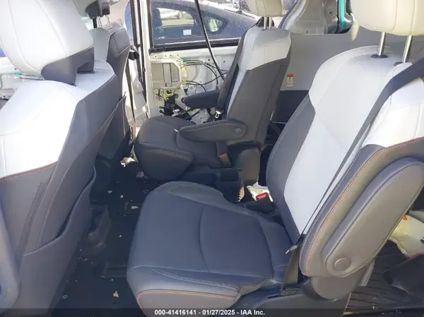 5TDDSKFC6PS107134 2023 TOYOTA SIENNA - Image 8