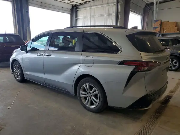 5TDDSKFC7MS007247 2021 TOYOTA SIENNA - Image 2