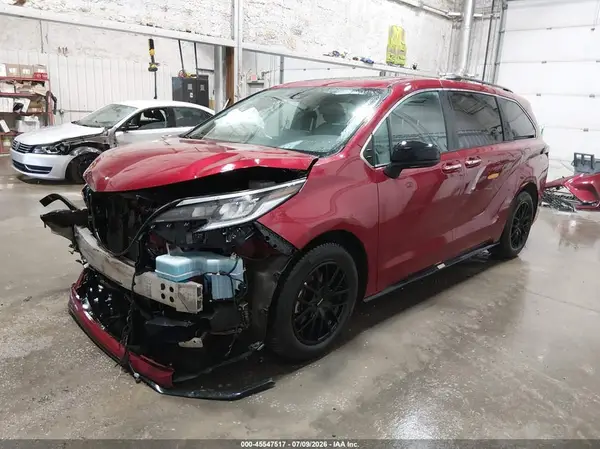 5TDDSKFC7PS085161 2023 TOYOTA SIENNA - Image 2