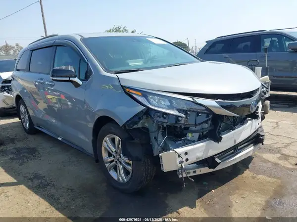 5TDDSKFC7PS087461 2023 TOYOTA SIENNA - Image 1