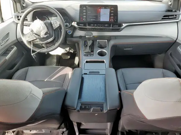 5TDDSKFC7PS097990 2023 TOYOTA SIENNA - Image 8