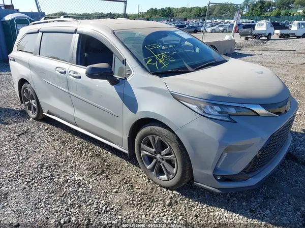 5TDDSKFC7RS139903 2024 TOYOTA SIENNA - Image 1