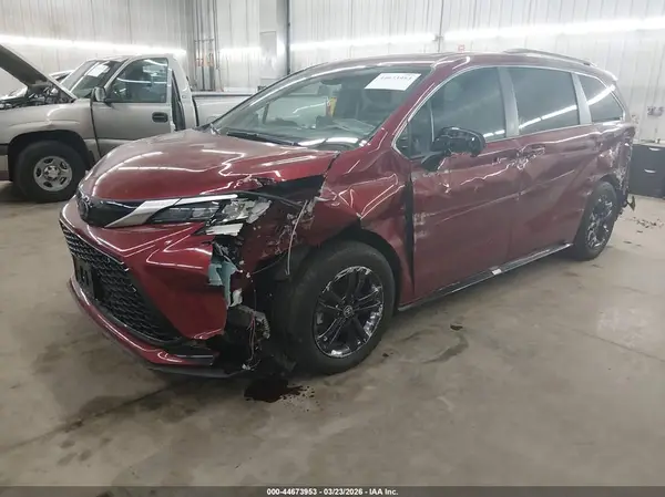 5TDDSKFC7RS147922 2024 TOYOTA SIENNA - Image 2