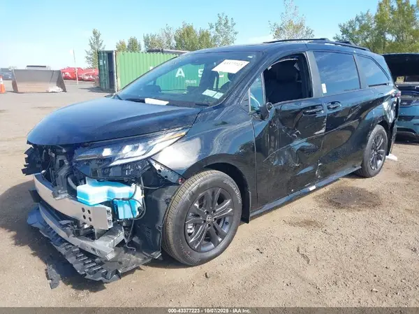 5TDDSKFC7SS204450 2025 TOYOTA SIENNA - Image 2