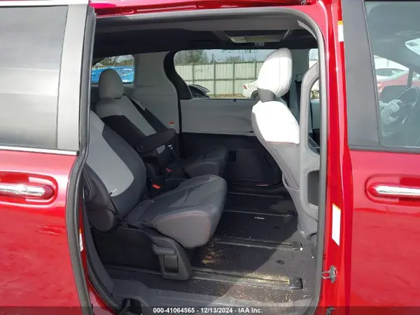 5TDDSKFC8RS115156 2024 TOYOTA SIENNA - Image 8