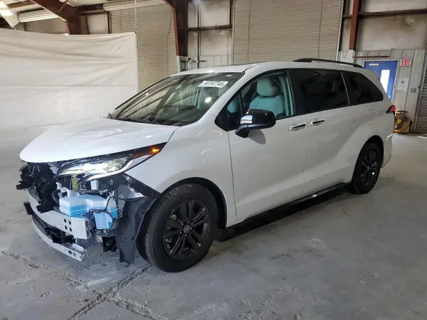 5TDDSKFC8SS189148 2025 TOYOTA SIENNA - Image 1