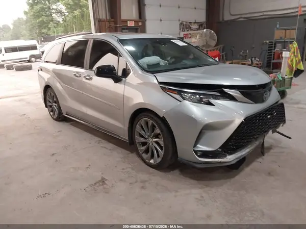 5TDDSKFC9NS065779 2022 TOYOTA SIENNA - Image 1