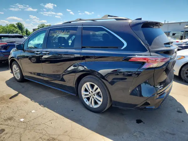 5TDDSKFC9NS073252 2022 TOYOTA SIENNA - Image 2