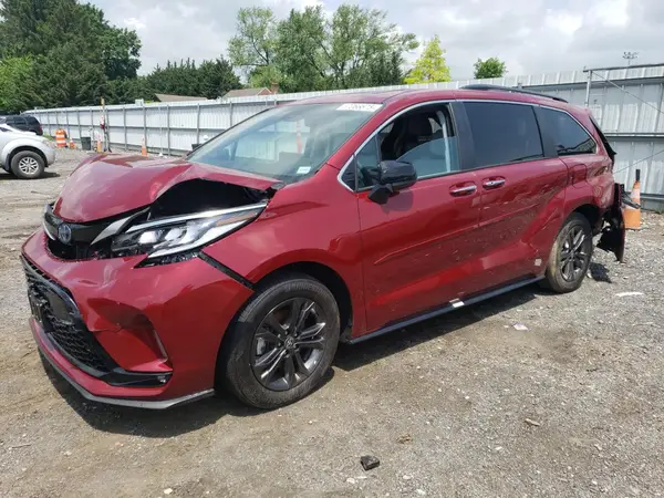5TDDSKFC9RS146898 2024 TOYOTA SIENNA - Image 1