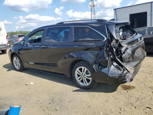 5TDDSKFCXMS003807 2021 TOYOTA SIENNA - Image 2