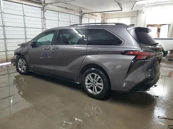 5TDDSKFCXMS010689 2021 TOYOTA SIENNA - Image 2