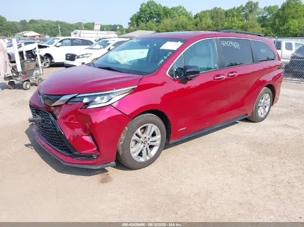 5TDDSKFCXMS018792 2021 TOYOTA SIENNA - Image 2
