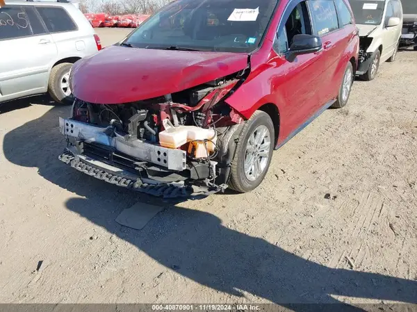 5TDDSKFCXNS046982 2022 TOYOTA SIENNA - Image 2