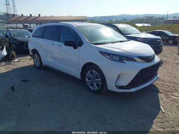 5TDDSKFCXPS097093 2023 TOYOTA SIENNA - Image 1