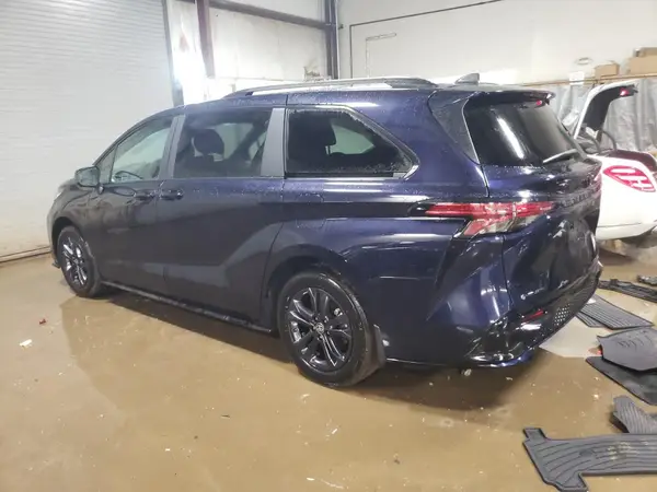 5TDDSKFCXSS167538 2025 TOYOTA SIENNA - Image 2